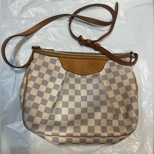 Authentic Louis Vuitton Siracusa Handbag Damien PM White